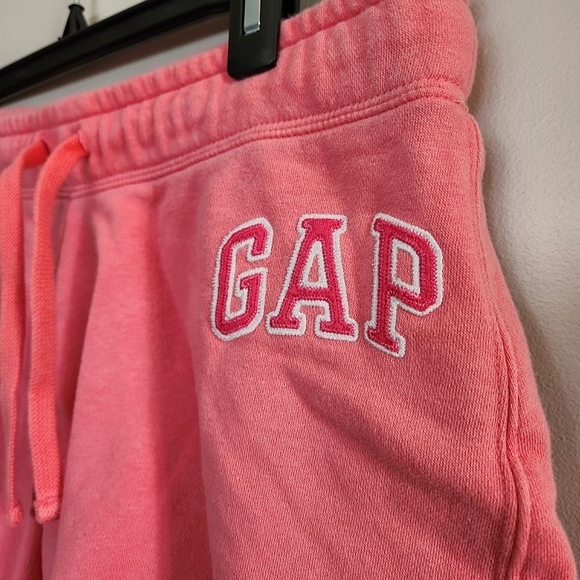 GAP cut off sweatpant shorts - Picture 1 of 4